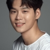 Yoon Ji-on