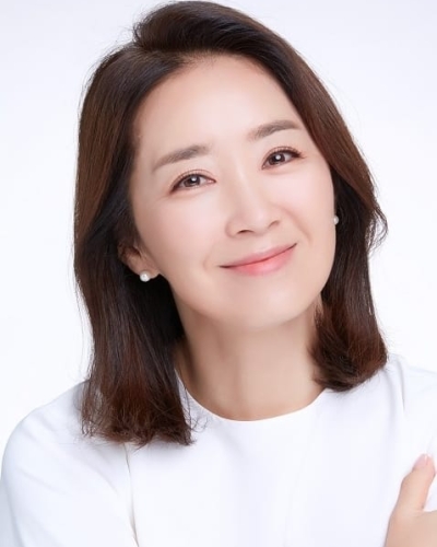 윤유선