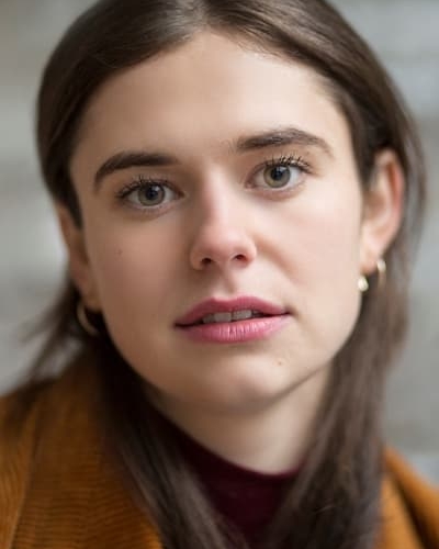 Alison Oliver