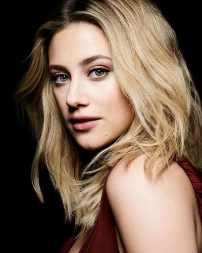 Lili Reinhart