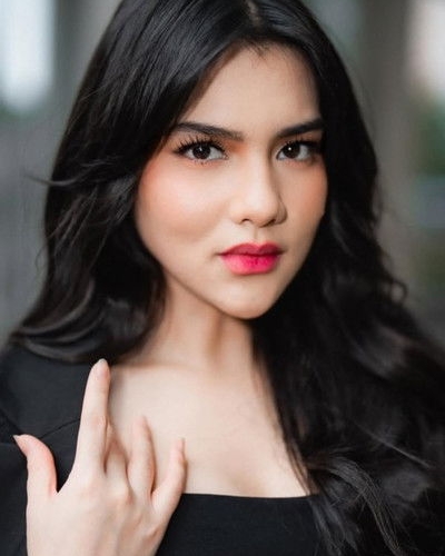 Davina Karamoy