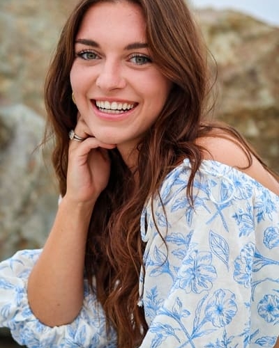 Nicole Foster