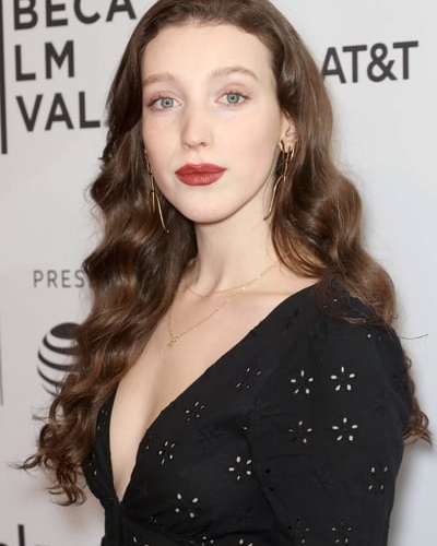 Isabelle  Phillips