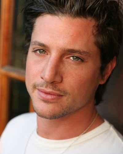 Simon Rex