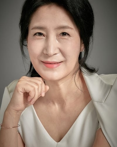 Jeong A-mi