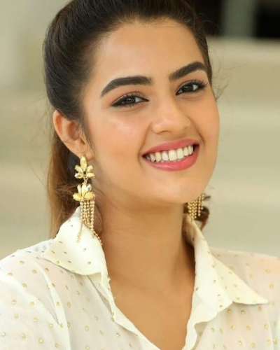 Kavya Thapar