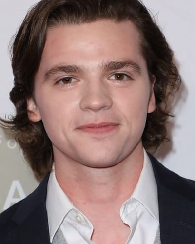 Joel Courtney