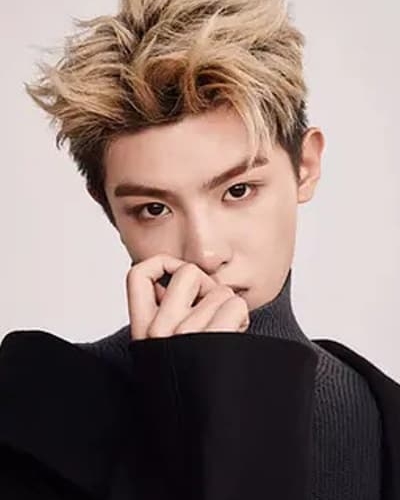 黄明昊