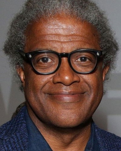 Elvis Mitchell