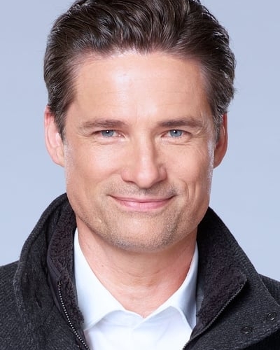 Warren Christie