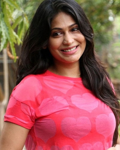 Vijayalakshmi Agathiyan