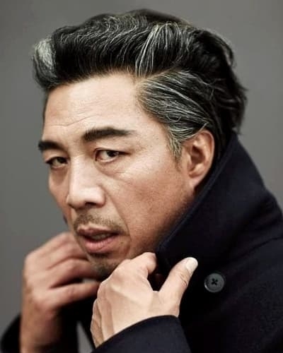 안길강