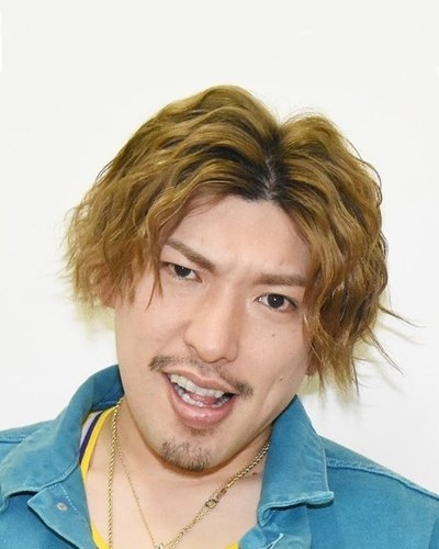 Rintaro。