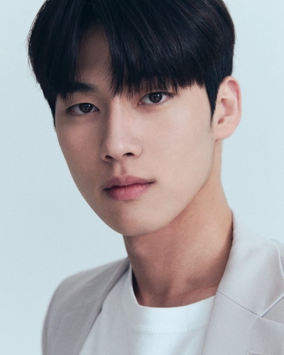 홍민기