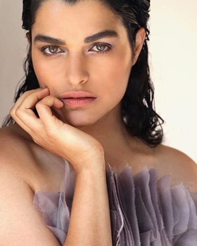 Eve Harlow