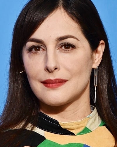 Amira Casar