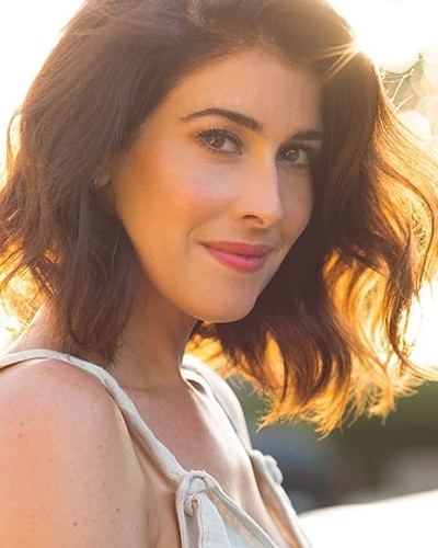 Krizia Bajos