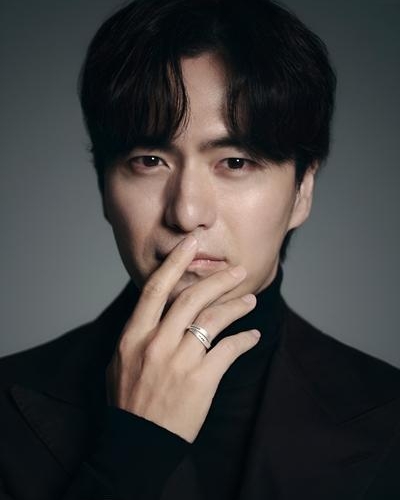 이진욱