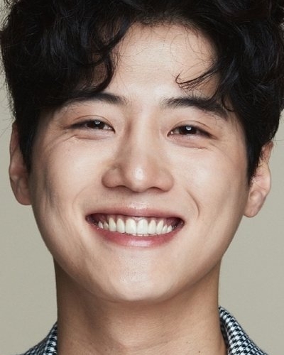 윤정일
