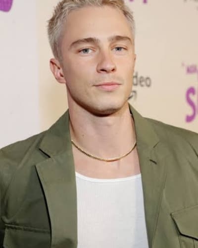Drew Starkey