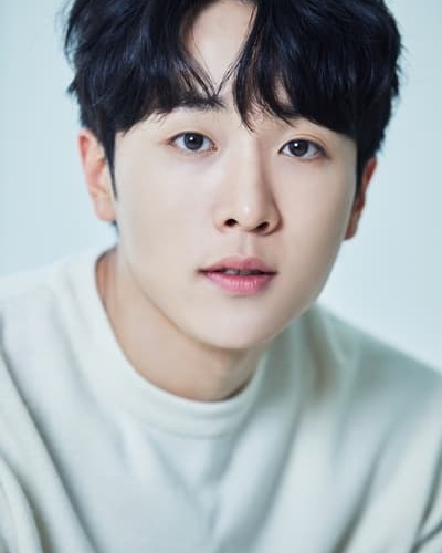 Yoon Woo