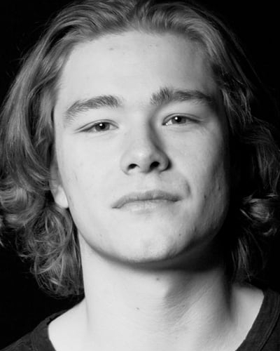 Jonas Hoff Oftebro