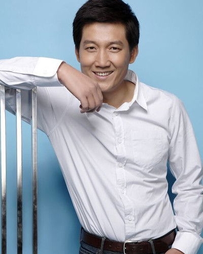 李崇霄