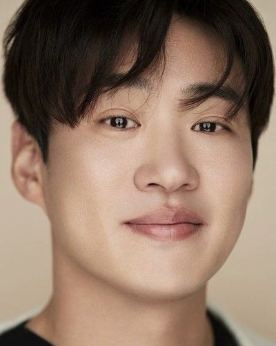안재홍