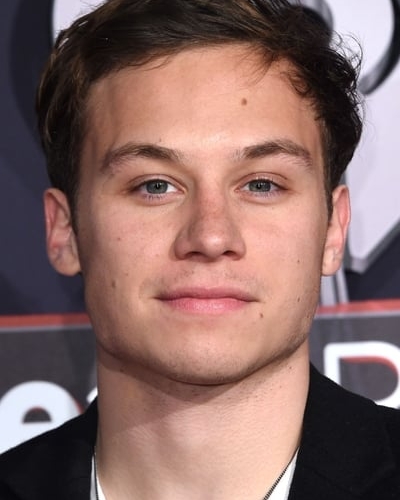 Finn Cole