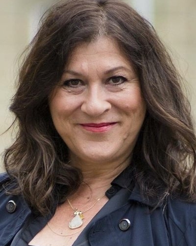 Eva Mattes